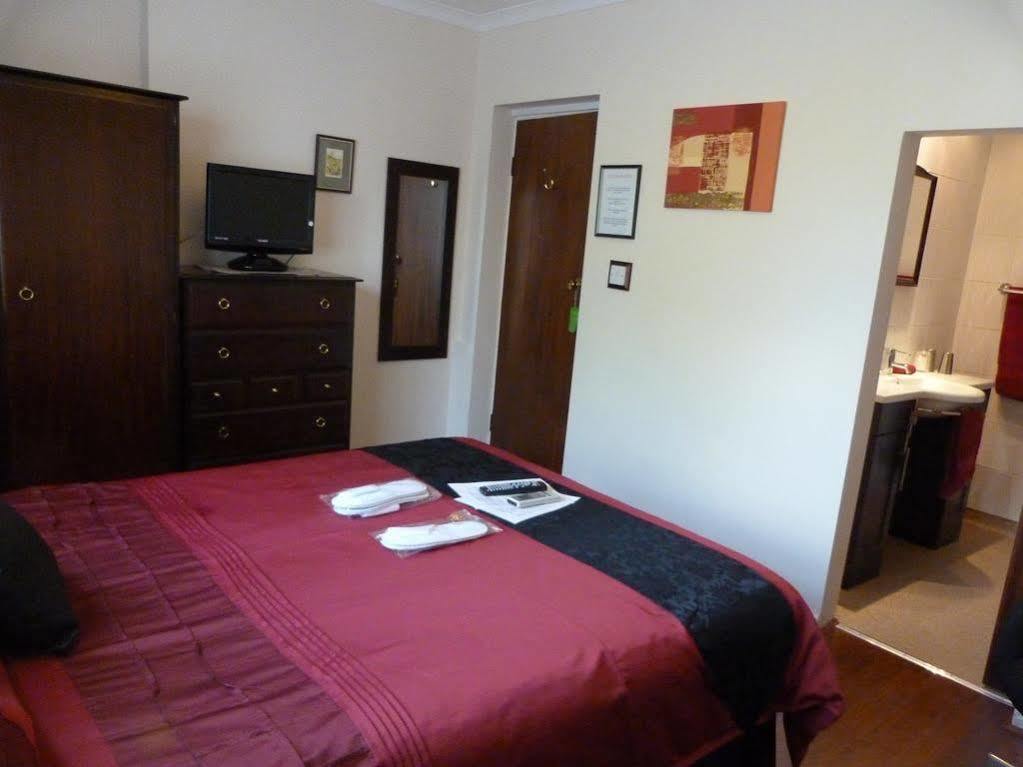 Oaklands House - Adults Only Hotell Brading Exteriör bild