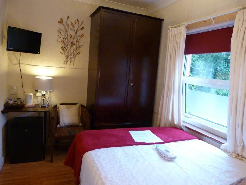 Oaklands House - Adults Only Hotell Brading Exteriör bild