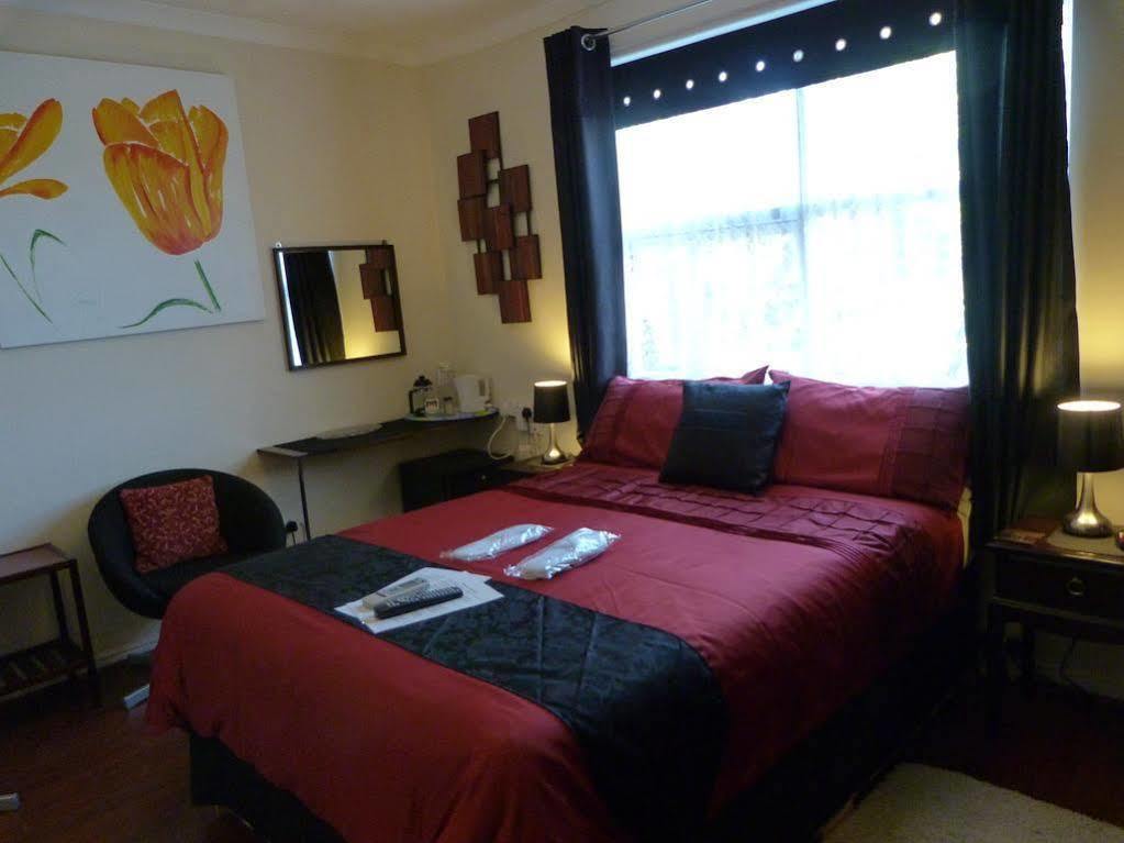 Oaklands House - Adults Only Hotell Brading Exteriör bild