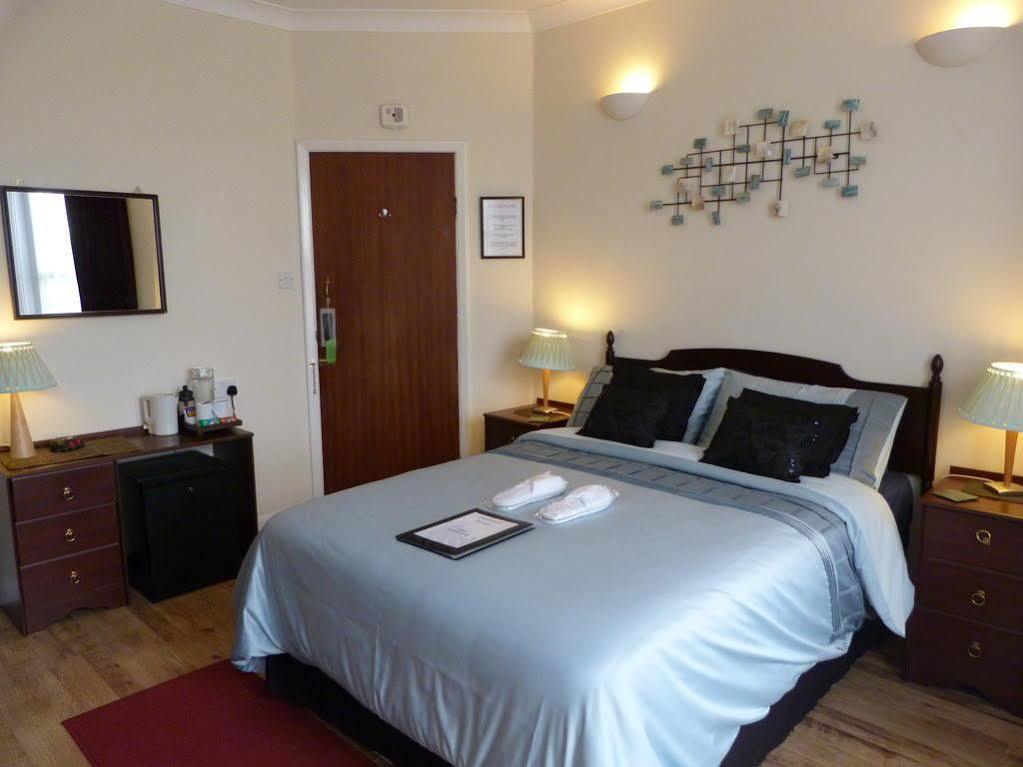 Oaklands House - Adults Only Hotell Brading Exteriör bild