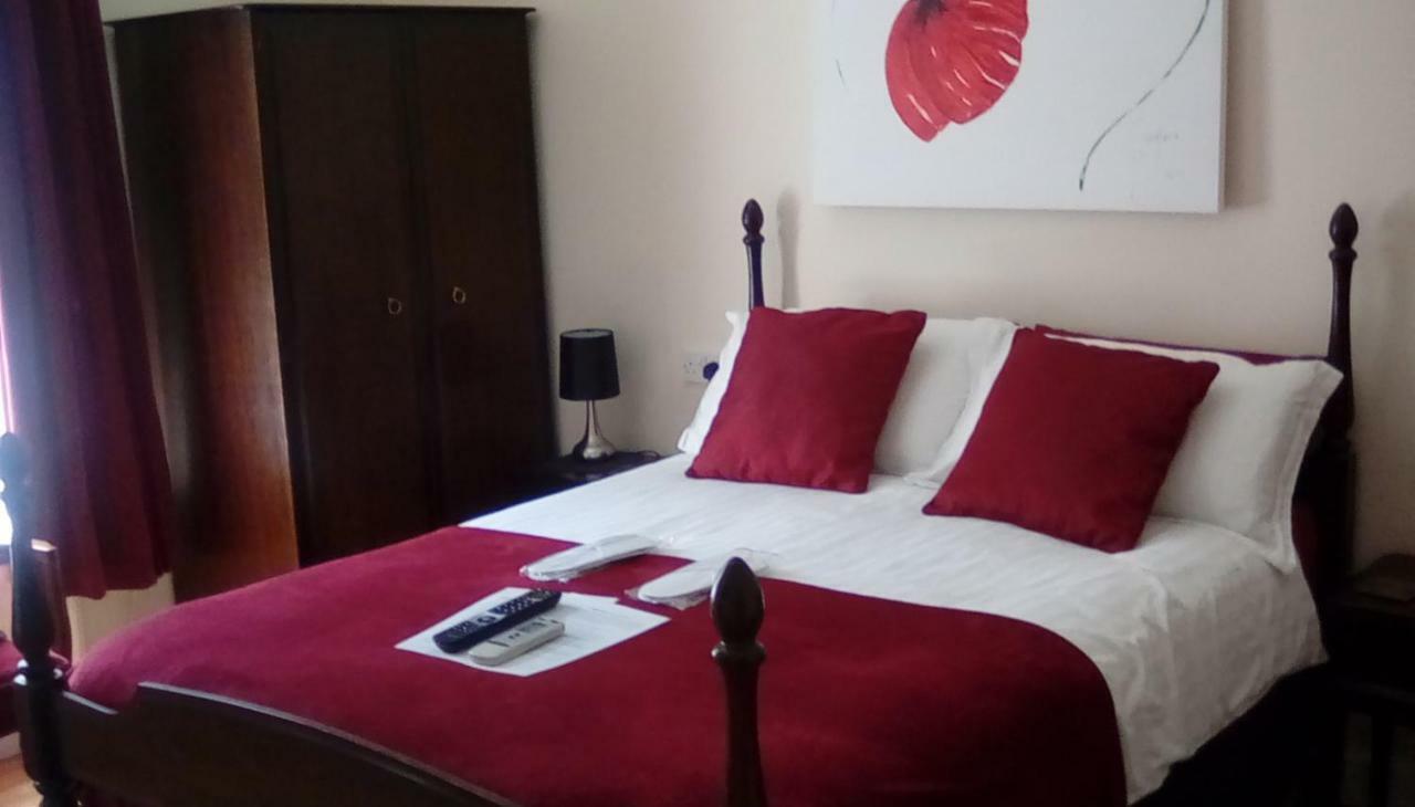 Oaklands House - Adults Only Hotell Brading Exteriör bild